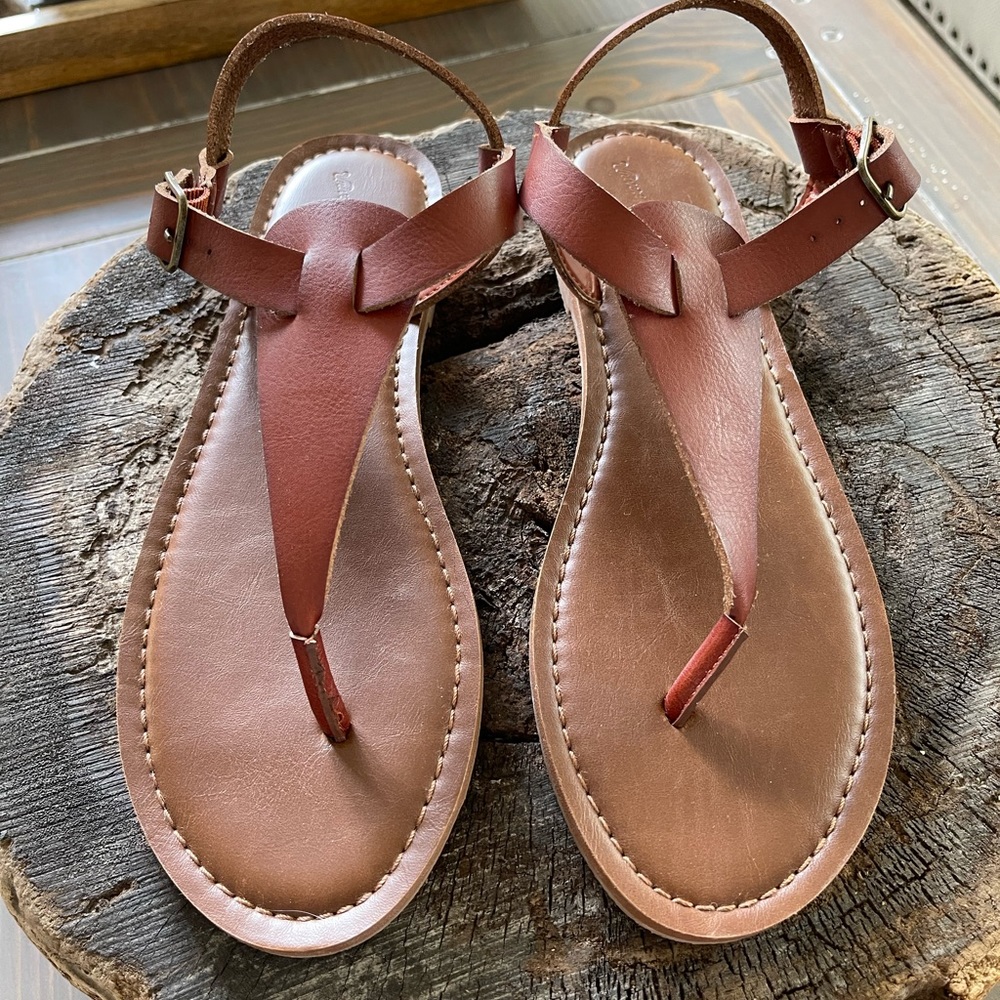Universal Thread Thong Sandals